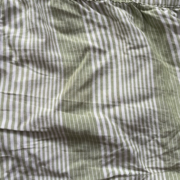 RVCA green and white striped shorts - Picture 4 of 4